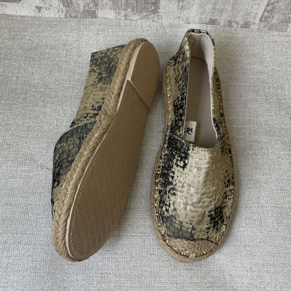 >کفش طرح گیوه  530