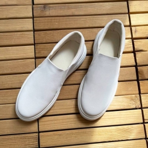 >ونس چرم خاویاری سفید کد 502